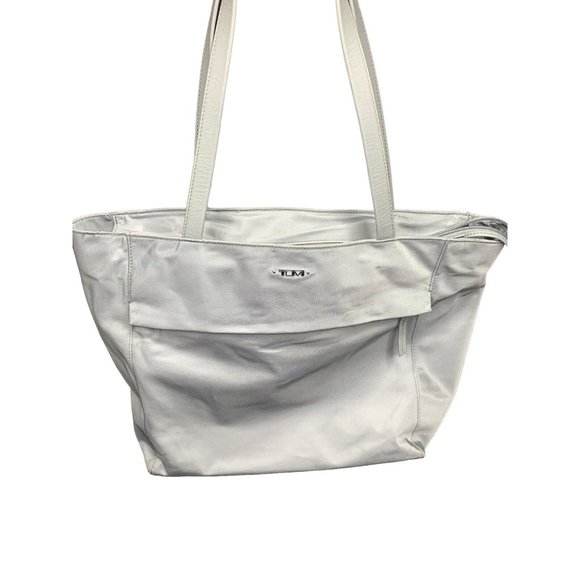 TUMI Nylon Tote Bag Laptop Travel Bag Gray Double Handles Zip Pockets Women's L - Picture 2 of 13